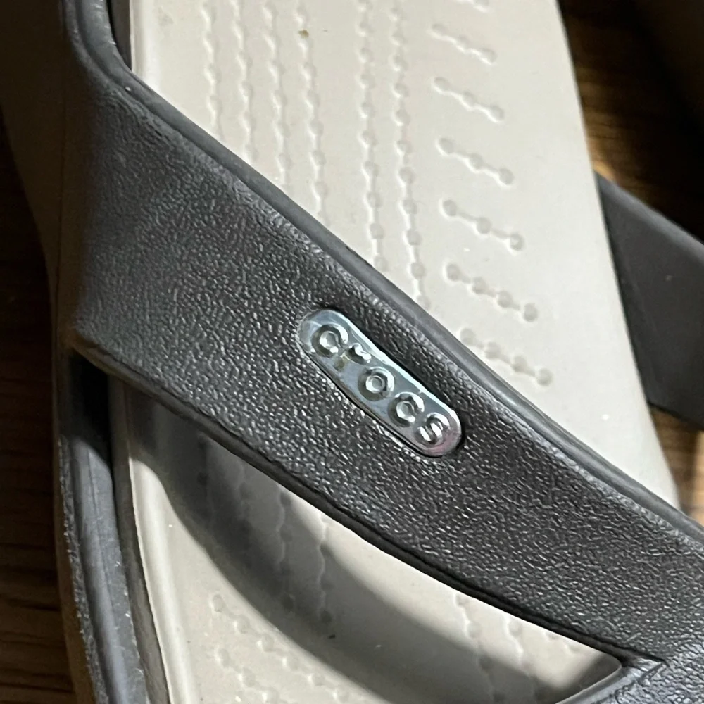 Crocs Women’s Flip Flop Slide Sandals Size 9 Comfort Wedge Heel